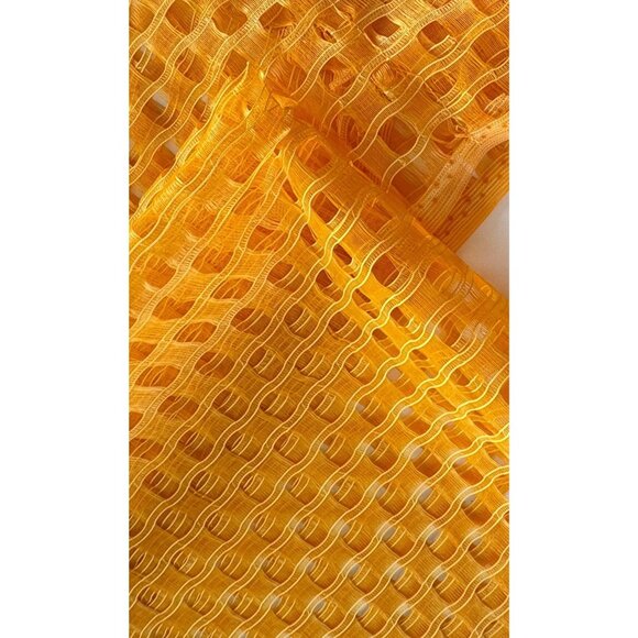 Vintage 70s yellow curtains, soft mesh, funky square geometric weave, pair - Picture 7 of 10